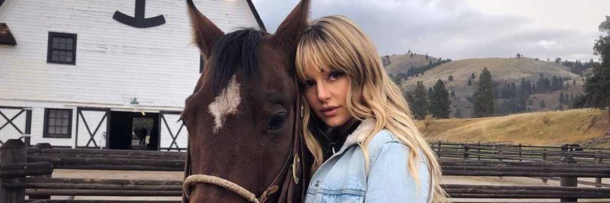 𝐿𝑎𝑟𝑎𝑚𝑖𝑒 🐎 | RADIANT PARODY banner