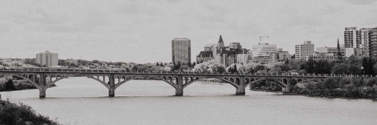 karinyeske's profile banner image