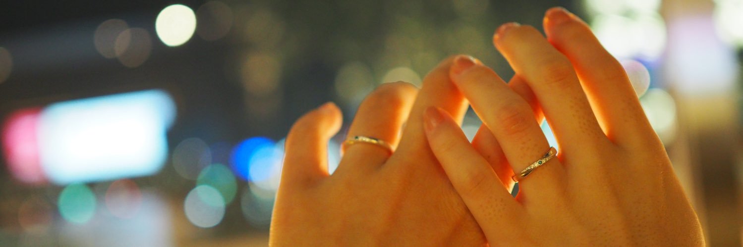 とむ banner