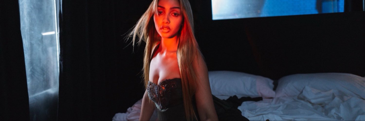 R0N2N's profile banner image