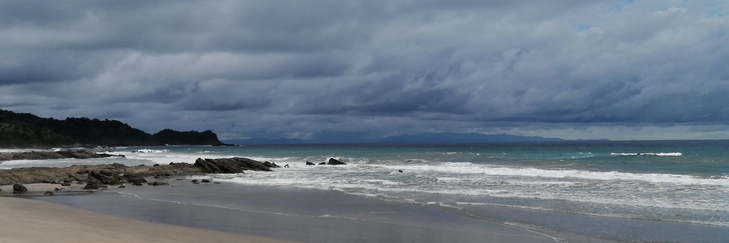 EmiAnnette's profile banner image