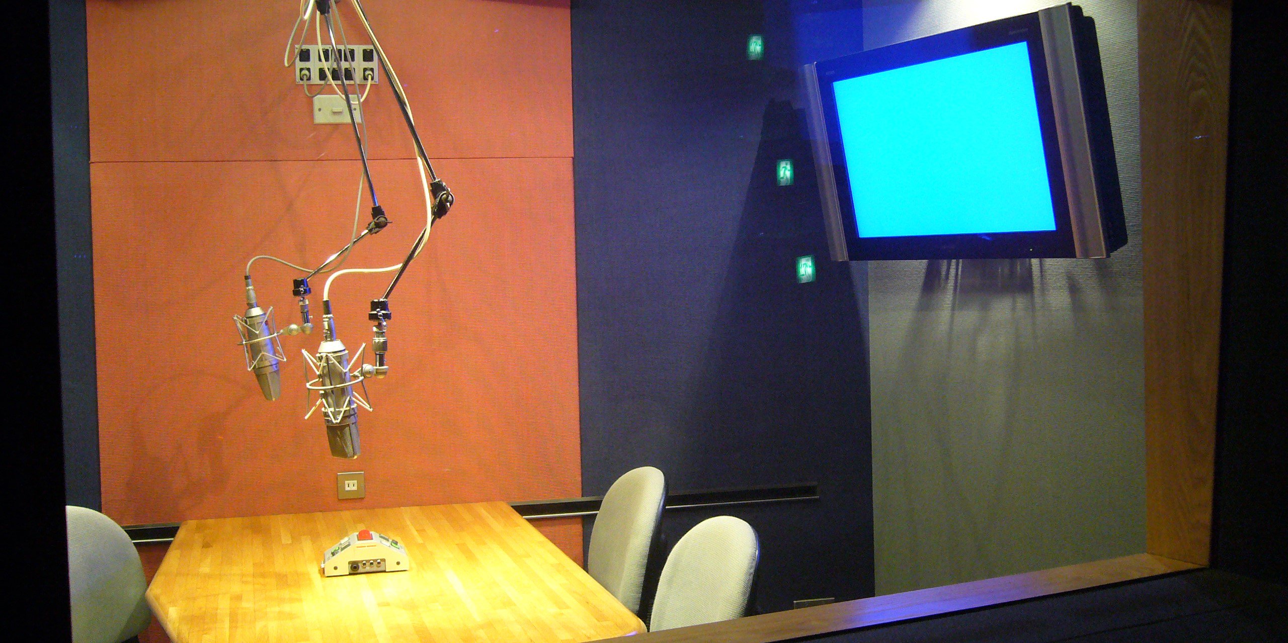 MIT_Artists's profile banner image