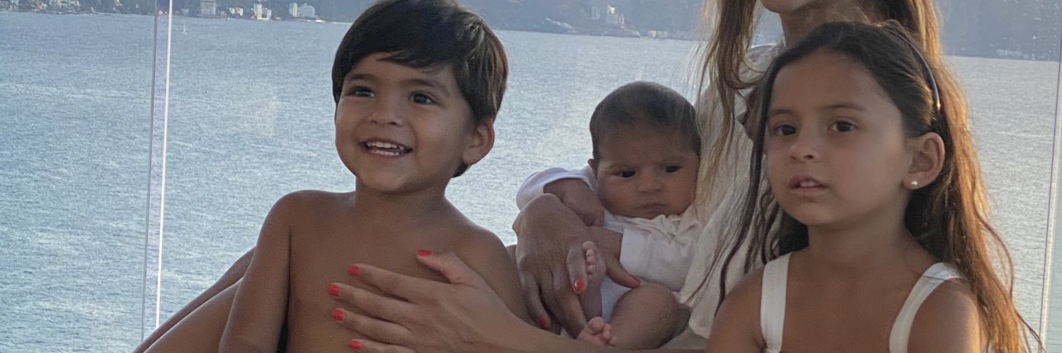 ileanajazo's profile banner image