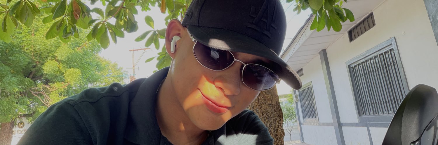alejandro_pazz's profile banner image