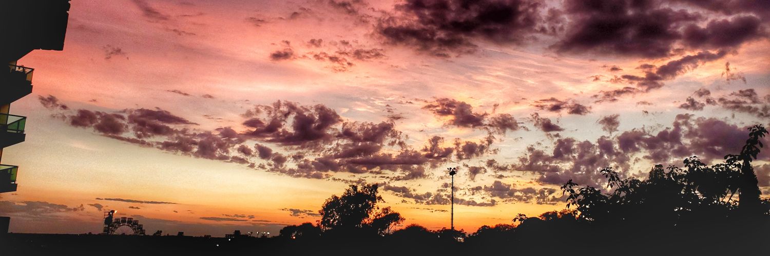 Emiliadelmar_'s profile banner image