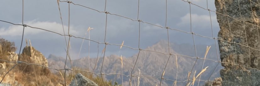 em_mad's profile banner image