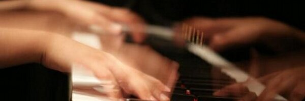 Nilou_Nour Profile Banner