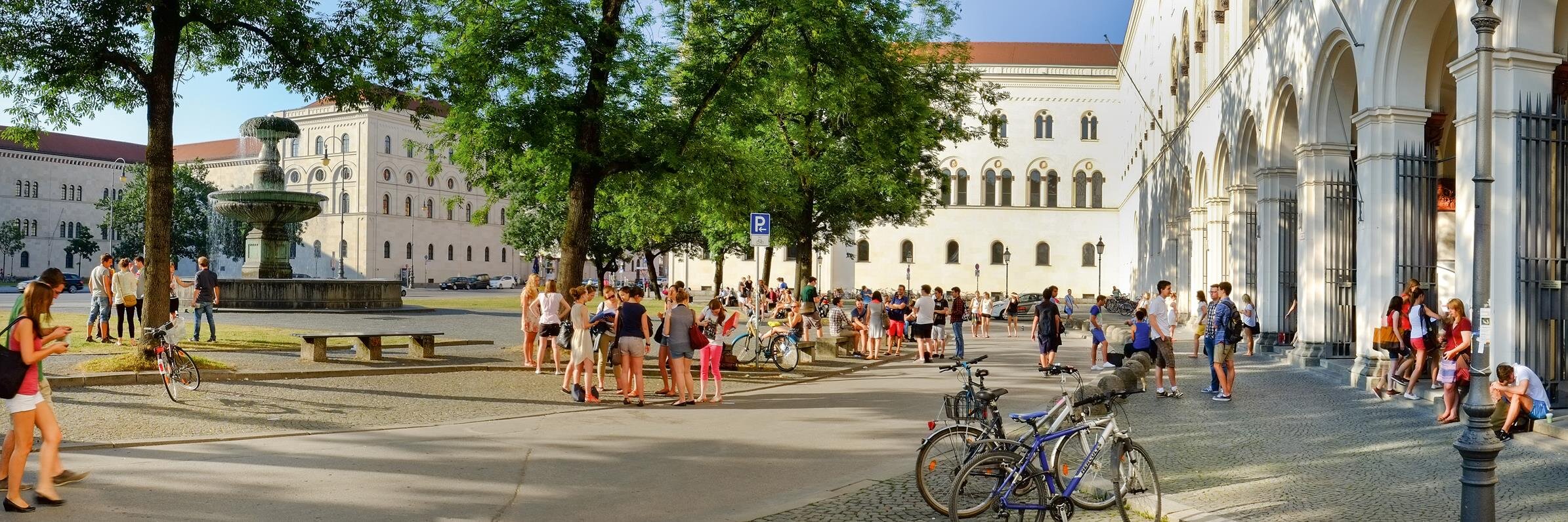Universität München's banner