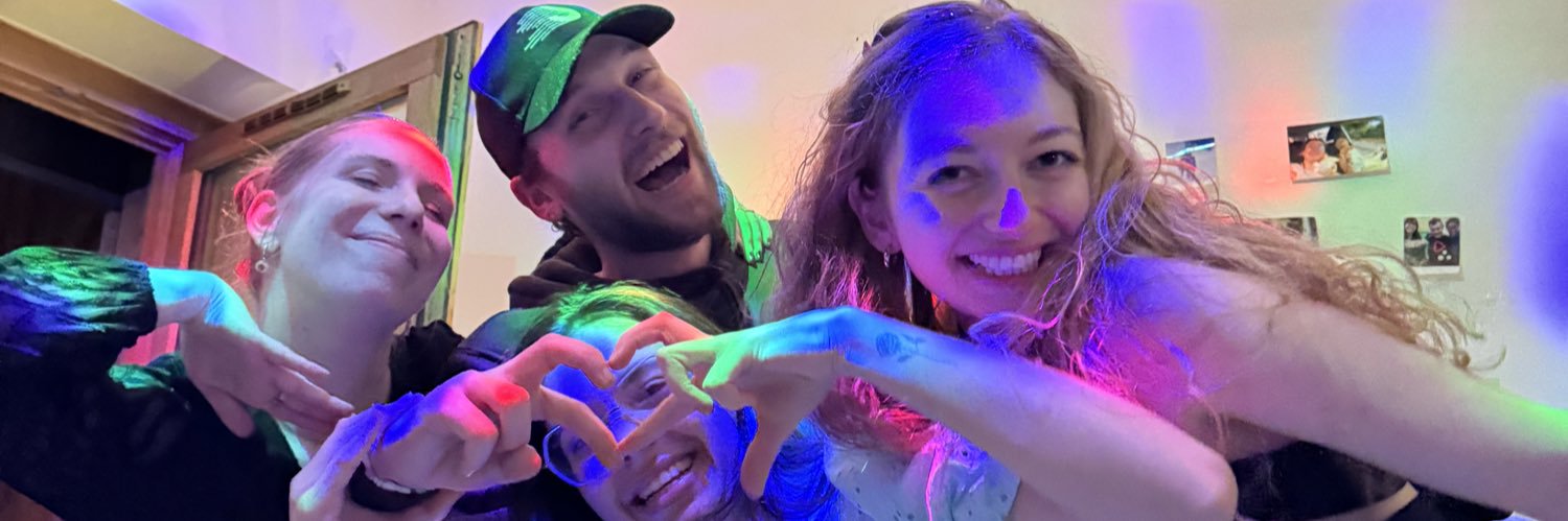 dienamique's profile banner image