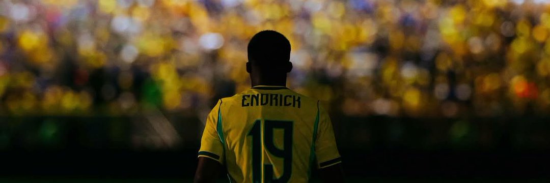 dcomiccs's profile banner image