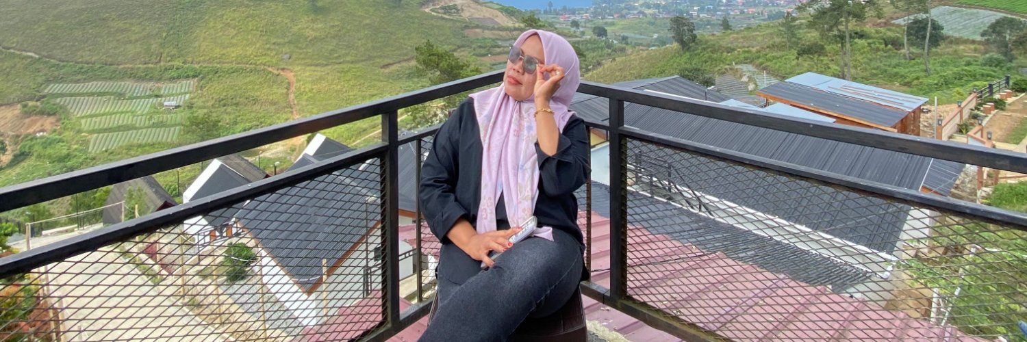 yeny_eni's profile banner image