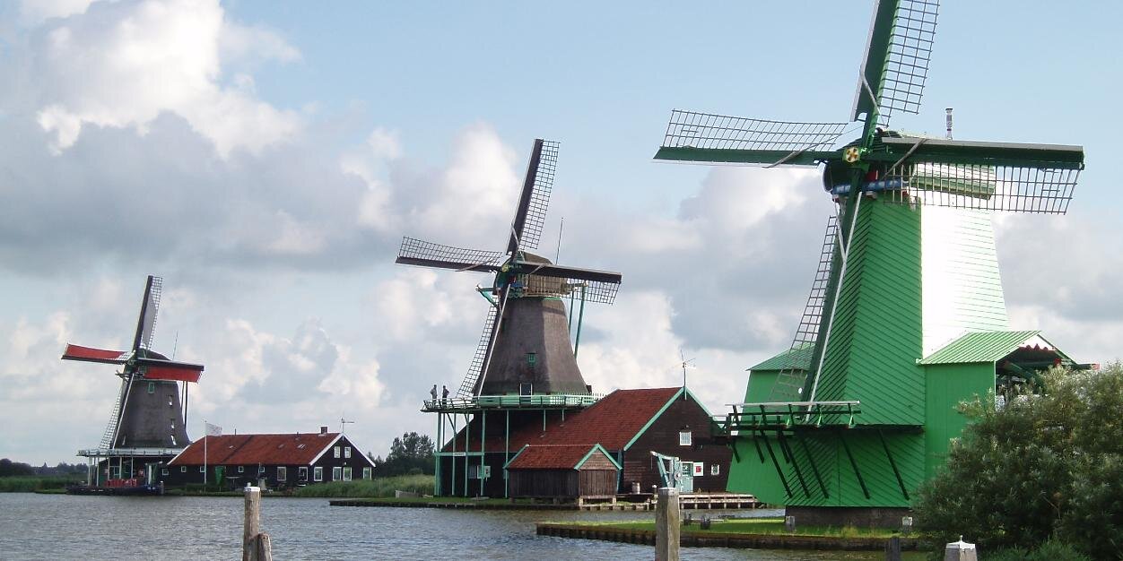 suɐɥ ɟǝoq banner