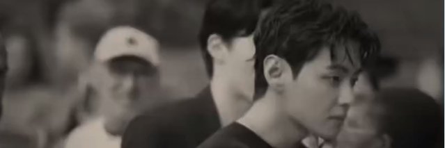 V banner
