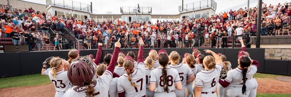 zoe_yaeger Profile Banner