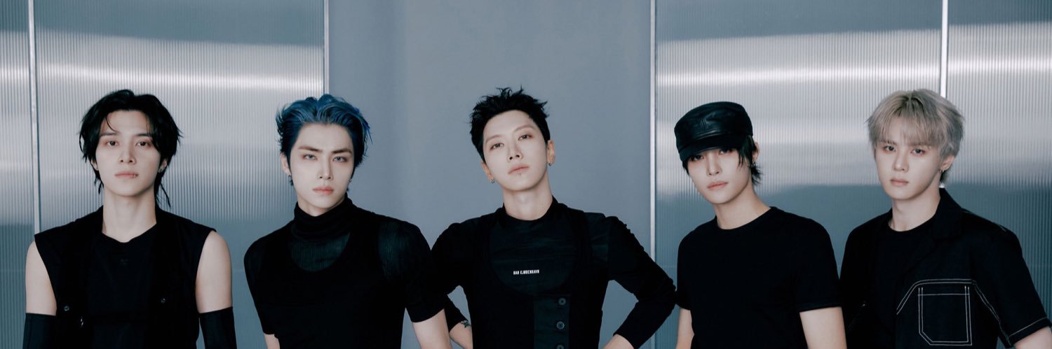 deryliever's profile banner image