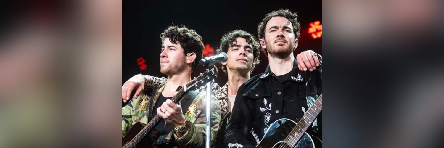 YessiiEscobar's profile banner image