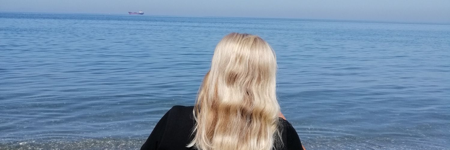 KarcaHulya's profile banner image