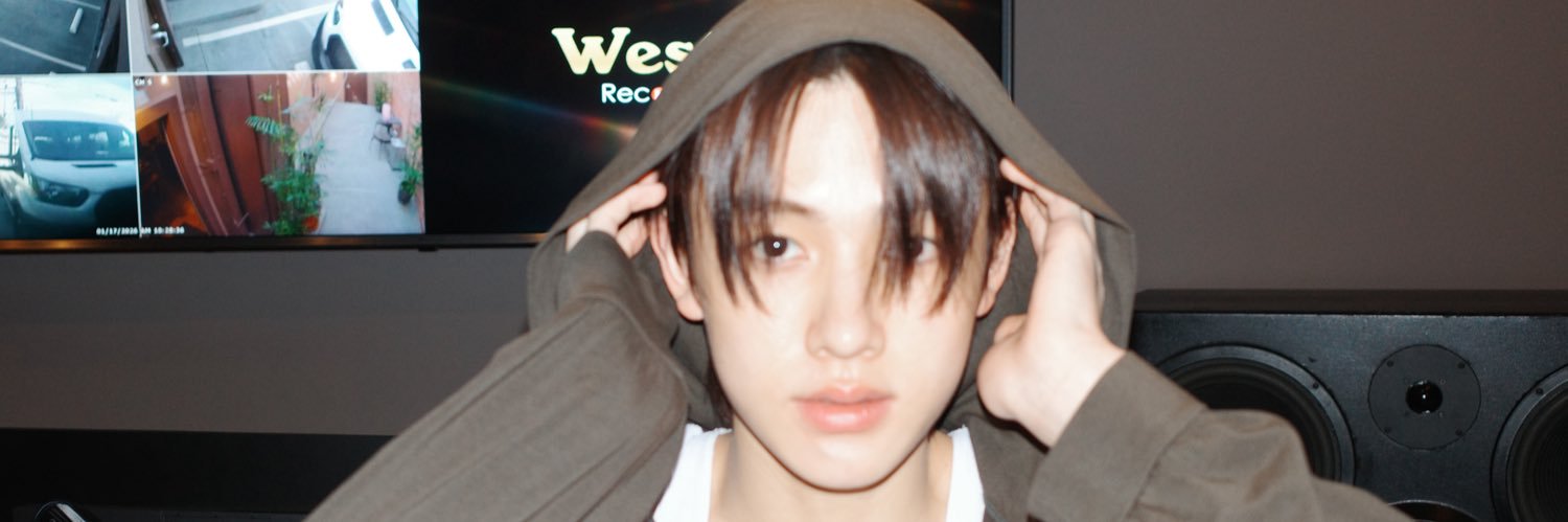E❀M banner