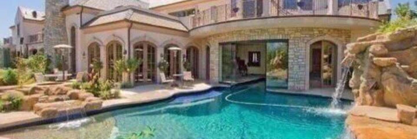 Northport Tommy banner