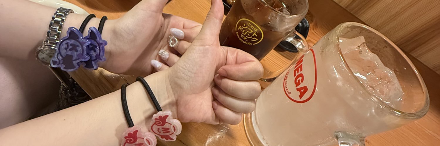 hug_me_s2's profile banner image