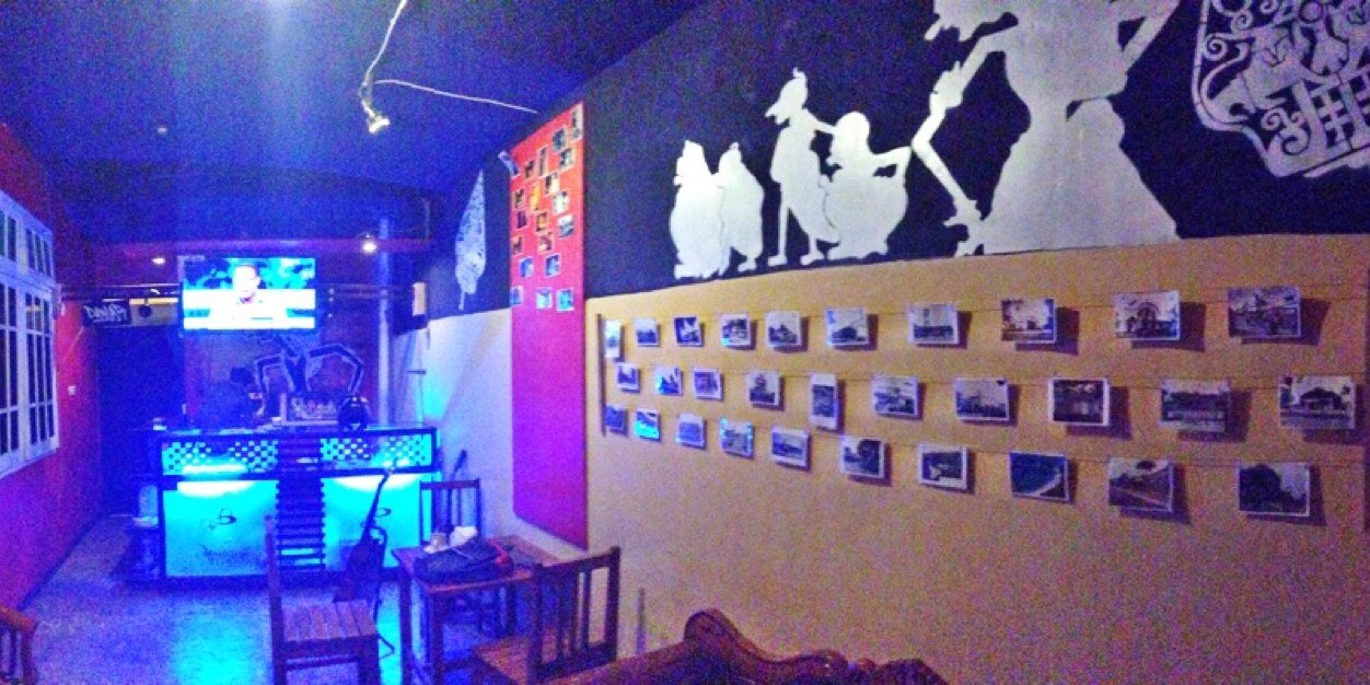 Damar Cafe banner