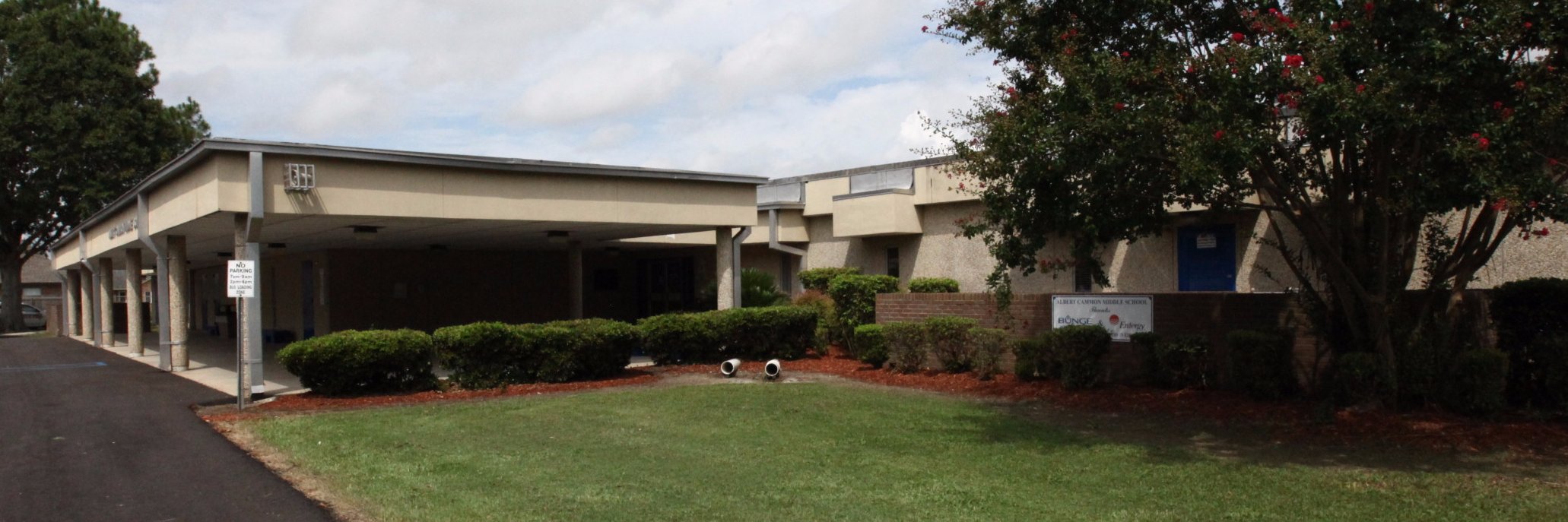 Albert Cammon Middle banner