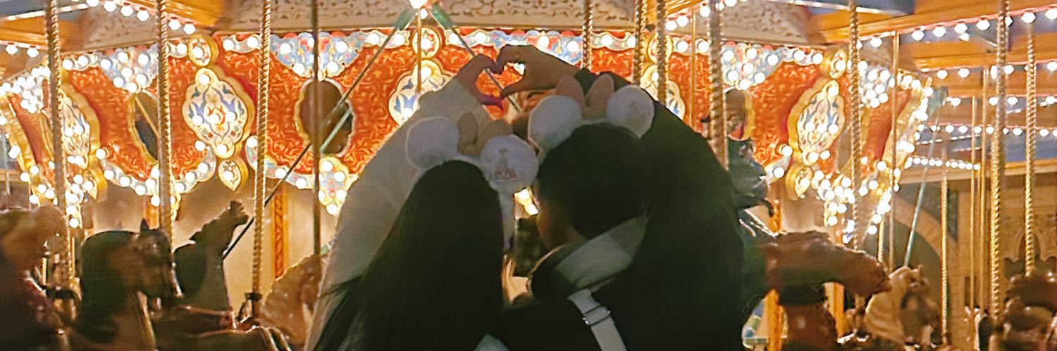 𝒀 banner