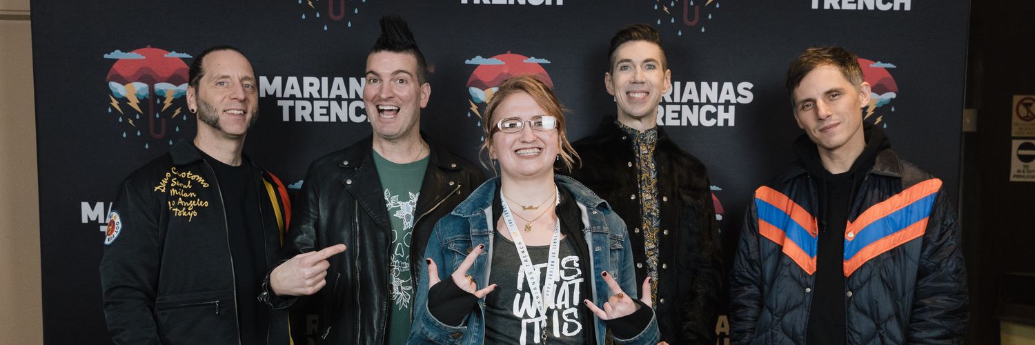kitkat_dee's profile banner image