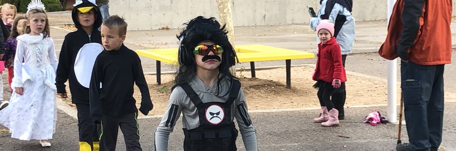 Fakawee's profile banner image