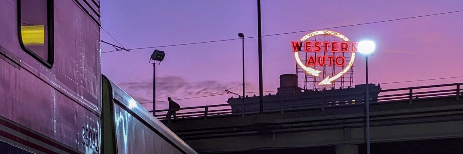 ekboxx's profile banner image