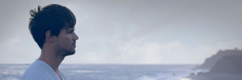 taylorlautner's profile banner image
