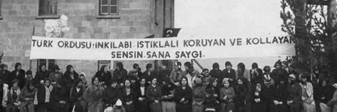 3 scretchs banner