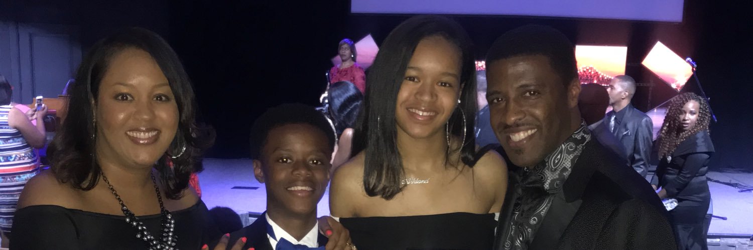 Pastor Ricardo Handy banner