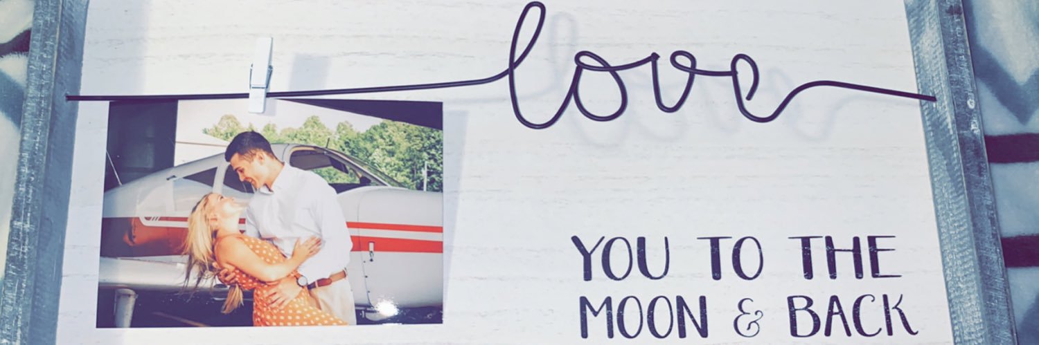 lauralou0117's profile banner image