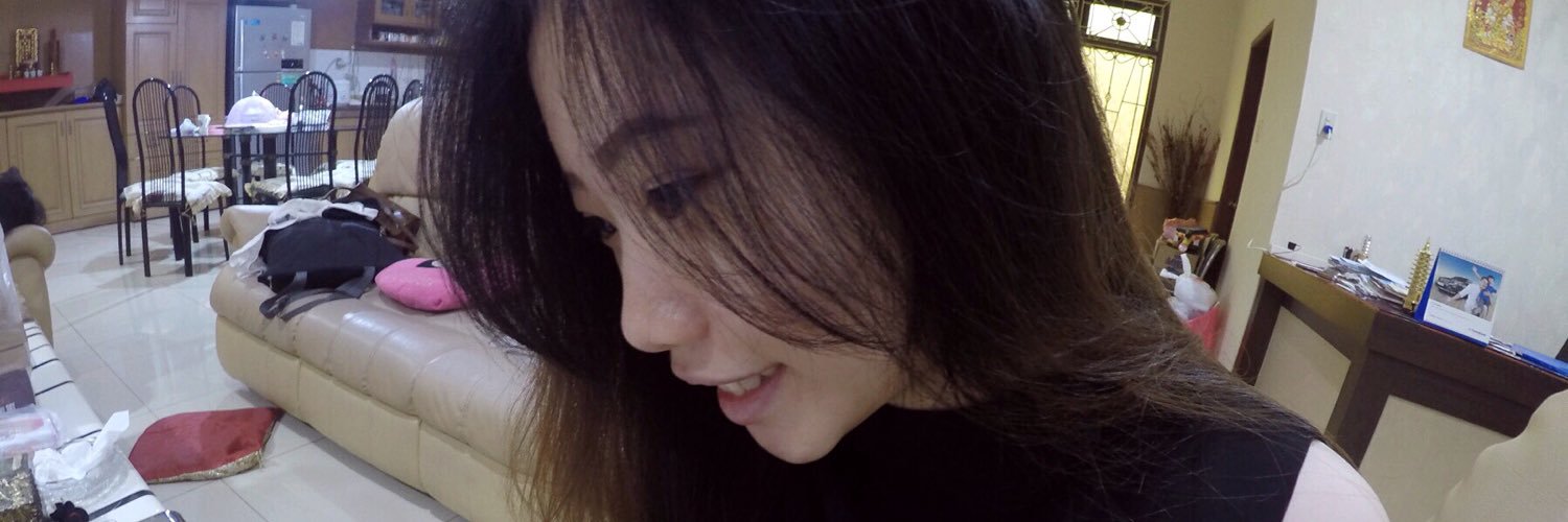 stefanieleee's profile banner image