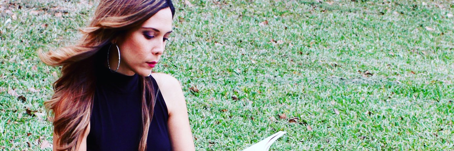 LauraVEstrada's profile banner image