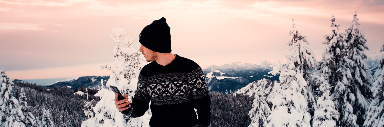 simonearmanni's profile banner image