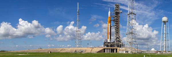 DerekdotSpace Profile Banner