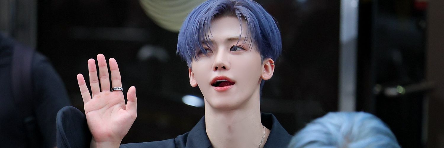 na_sllra's profile banner image