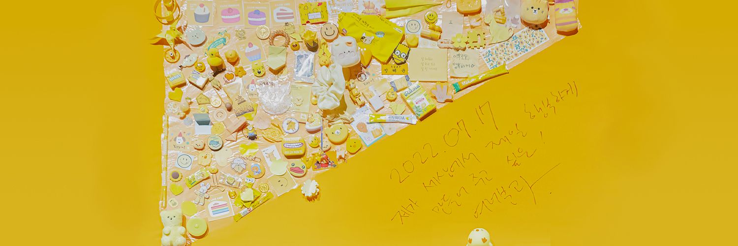 charm0_'s profile banner image