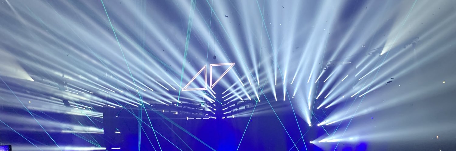 julia_flood's profile banner image