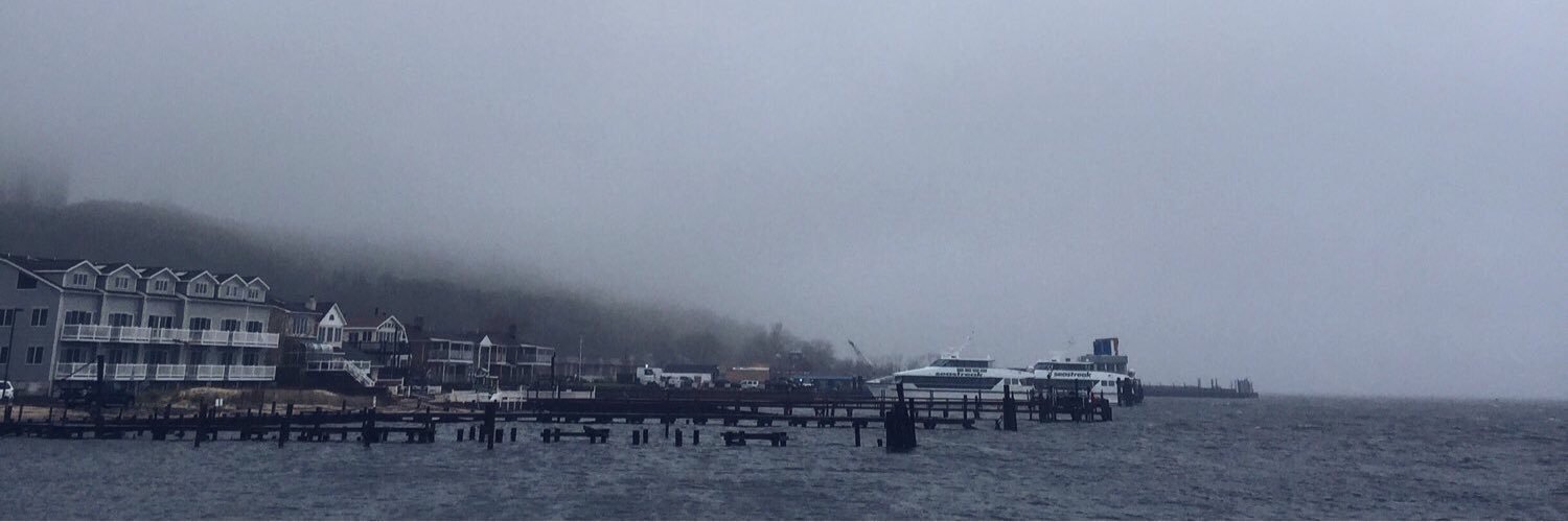 quintessential con banner