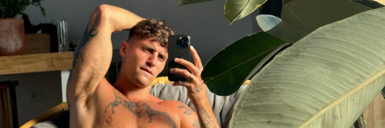 isaquelee1's profile banner image