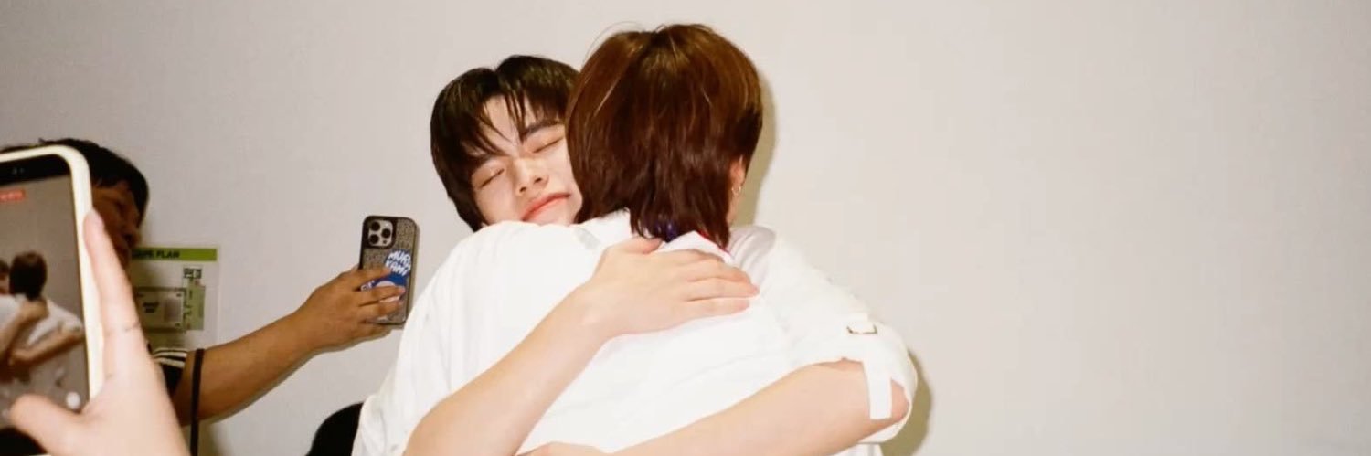 หมีลอยลม banner