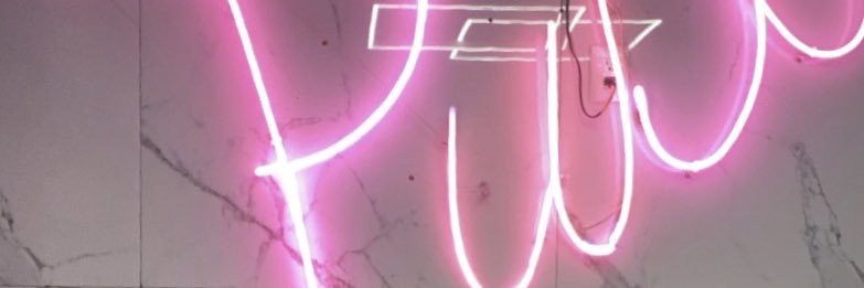 el yyaLUXx banner
