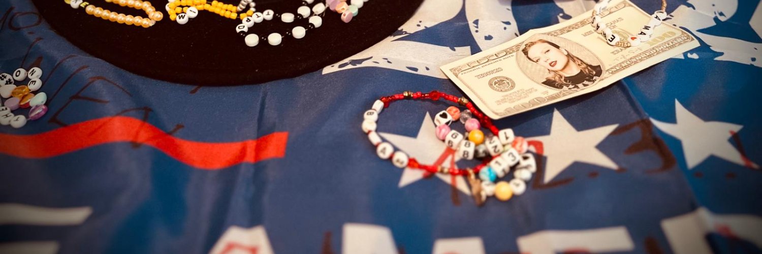 derSwiftie13's profile banner image
