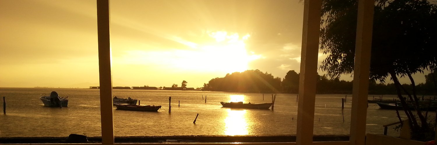 iou75's profile banner image