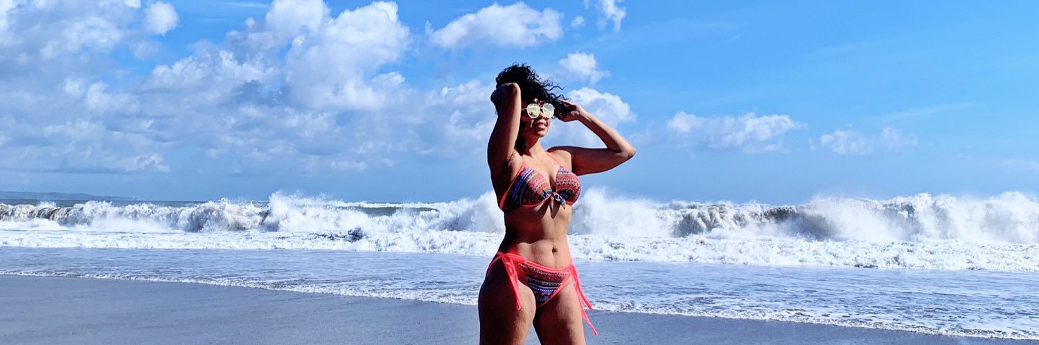 MorenaTrindadee's profile banner image