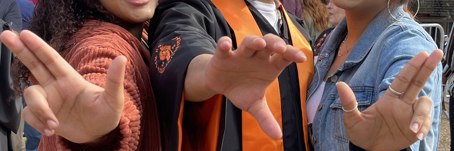 Haley D 🌸🍀 banner