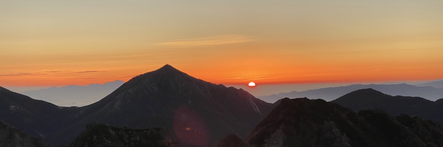 decomaniche3's profile banner image